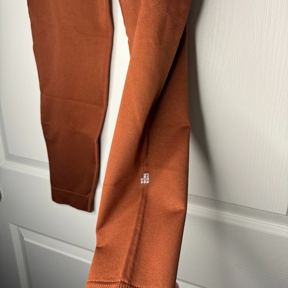 NWT WeWoreWhat Seamless Circular Knit Cinnamon Stick Leggings XL Revolve - Picture 6 of 10